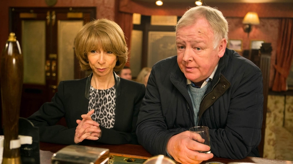 Gail (Helen Worth) with Michael (Les Dennis) in the Rovers Return