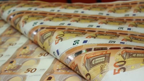 The urrent account surplus in the euro zone rose to €25.1 billion in July from €22.8 billion in June