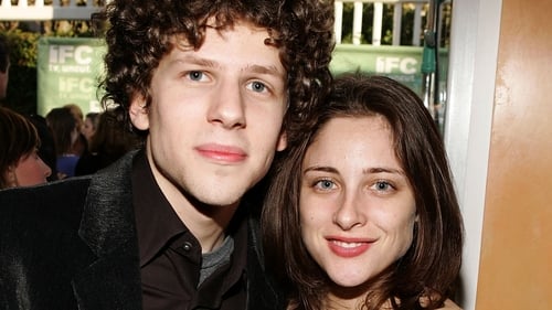 Jesse Eisenberg Welcomes First Child With Girlfriend