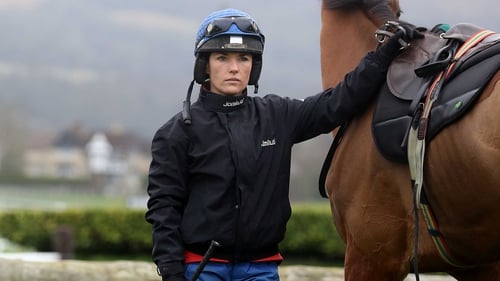 Katie Walsh won the 2015 Irish Grand National with Thunder and Roses