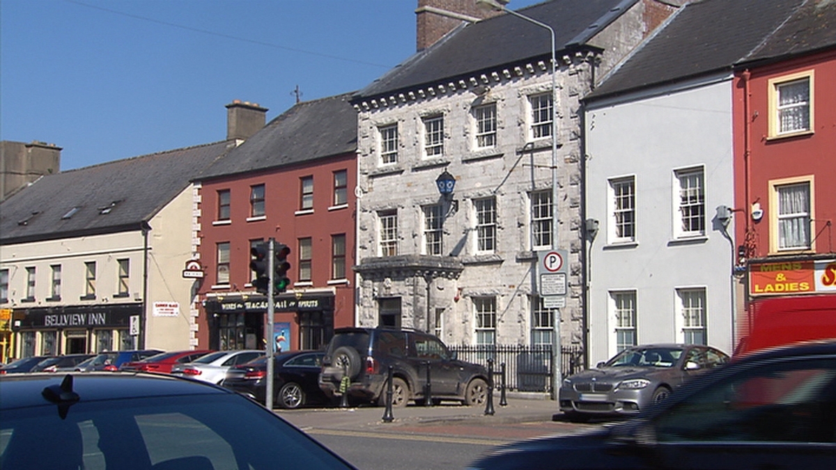 Plaque to honour Dan McGovern unveiled in Carrickmacross today ...