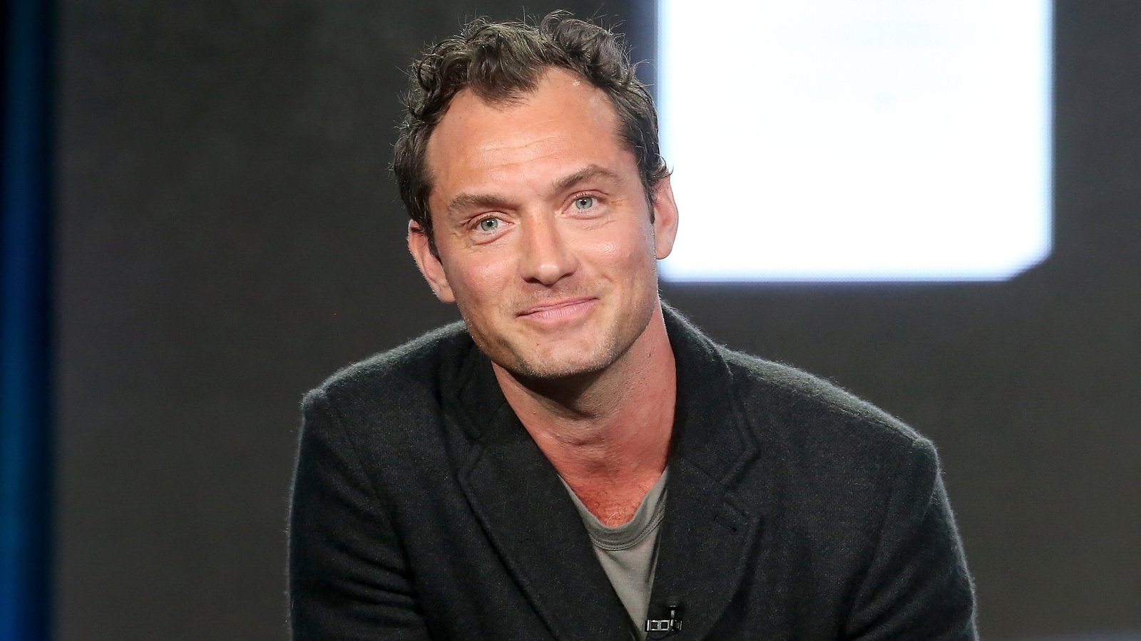 Beasts that! Jude Law to play young Dumbledore - RTE.ie