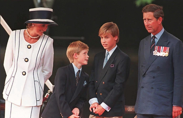 Princess Diana(L), her sons Harry(2nd L) and William(2nd R), and Prince Charles