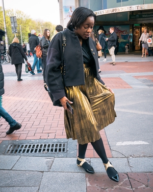 Cyreille shows us how to style this outfit-winning skirt...