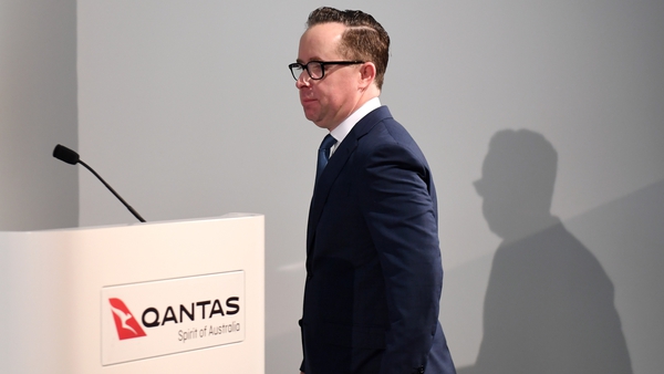 Qantas CEO Alan Joyce completed a 19 hour, 19 minute flight from London to Sydney