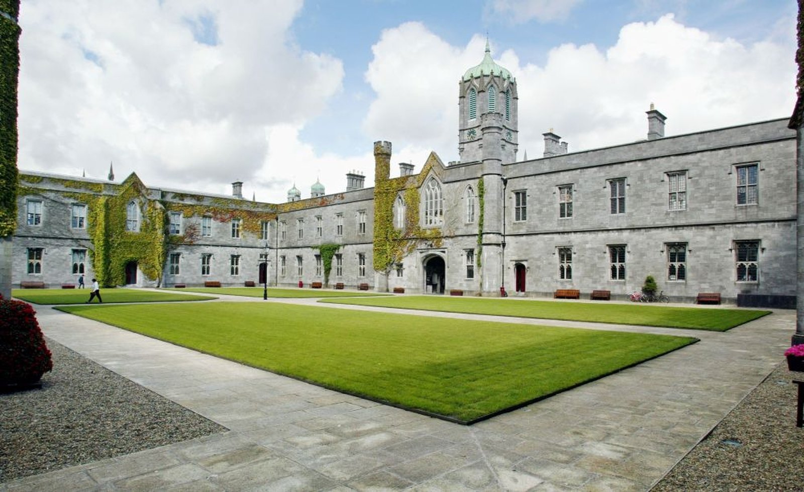 Empathy key to tackling radicalisation, NUI Galway told