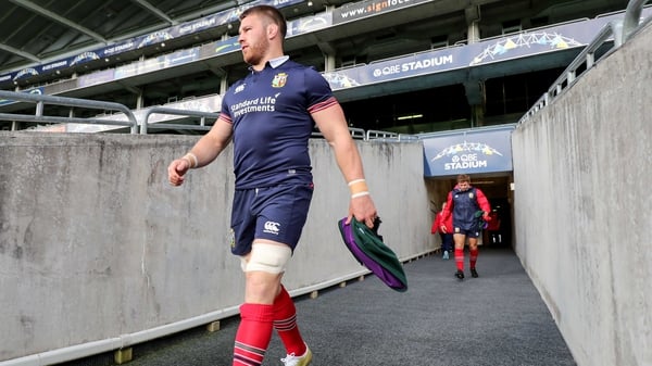 Sean O'Brien heads out on the pitch for his first Lions training session in New Zealand