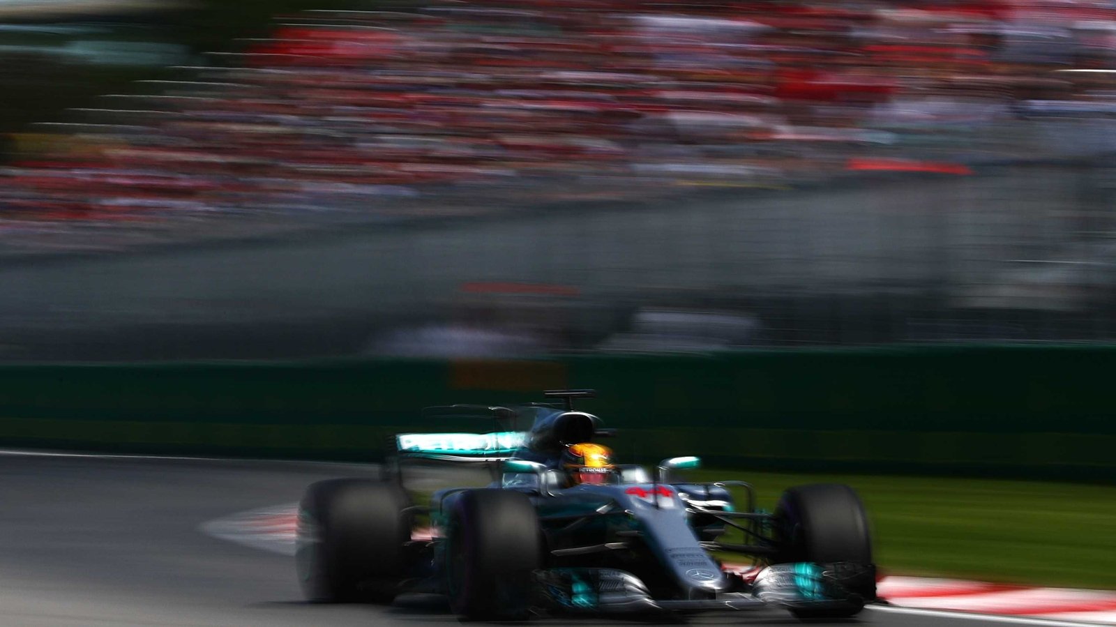 Lewis Hamilton Takes Pole For Canadian Grand Prix