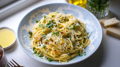 Donal Skehan's Spaghetti Aglio E Olio in 15 mins