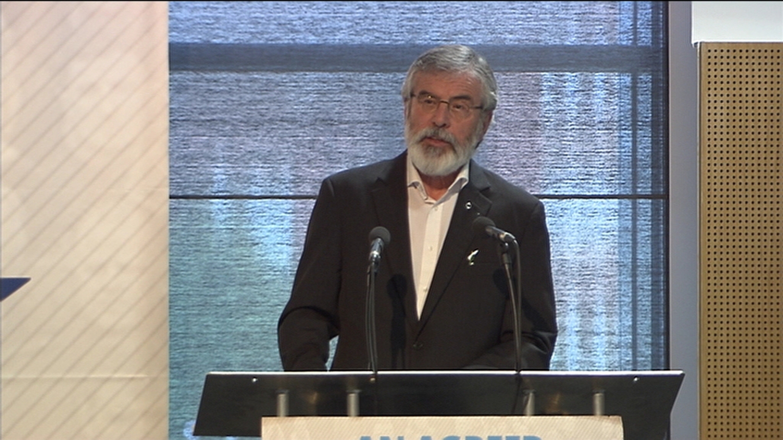 Adams says 'new approach' needed to convince unionists about united Ireland - RTE.ie