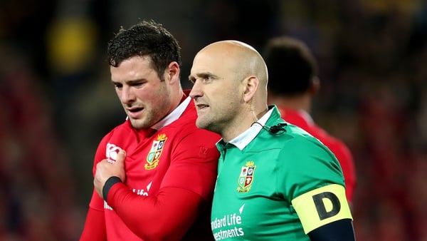Robbie Henshaw sustained a shoulder injury against the Hurricanes