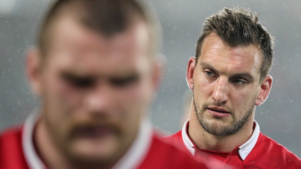 Sam Warburton (R): 