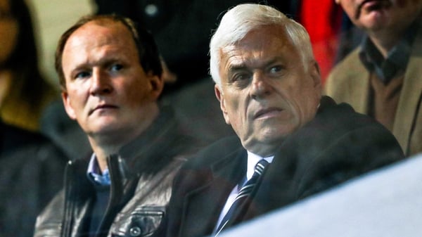Simon Grayson (L) with Peter Ridsdale at the St Pat's v Cork City game at Richmond Park in April