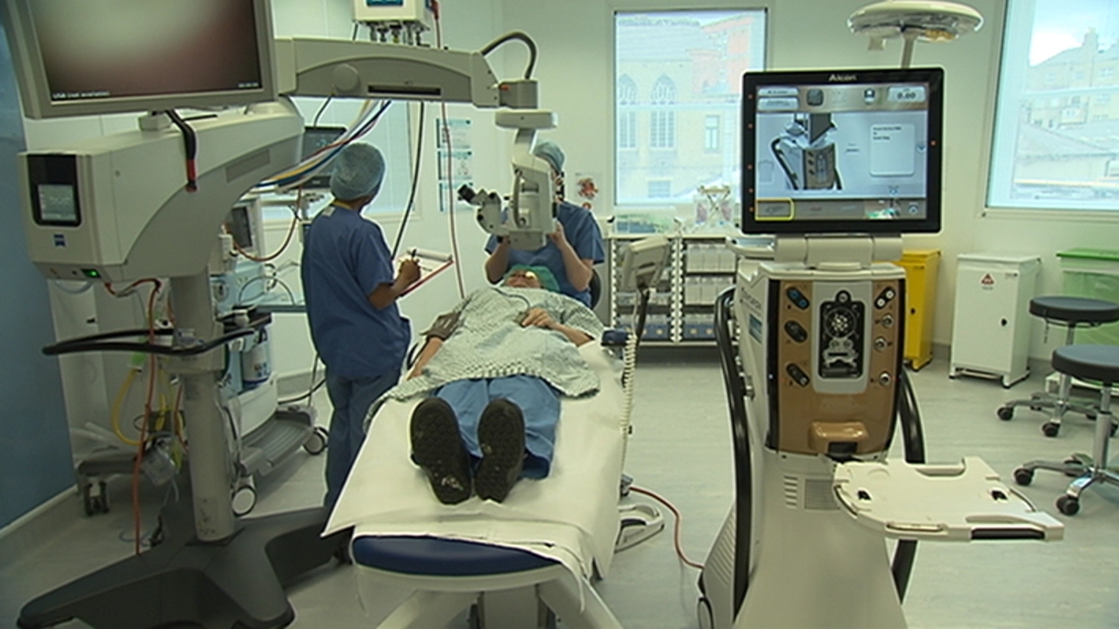 Over 8,500 people waiting for cataract surgery