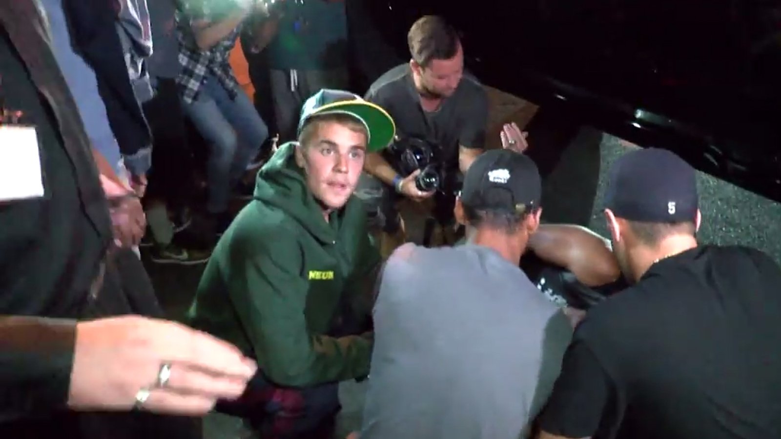 Justin Bieber behind the wheel in minor car accident