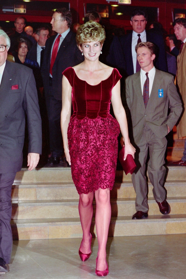 Lady in red. Diana arrives at the Lille Congress Hall on November 15, 1992 for the opening of Paul McCartney's oratorio 'Liverpool'.