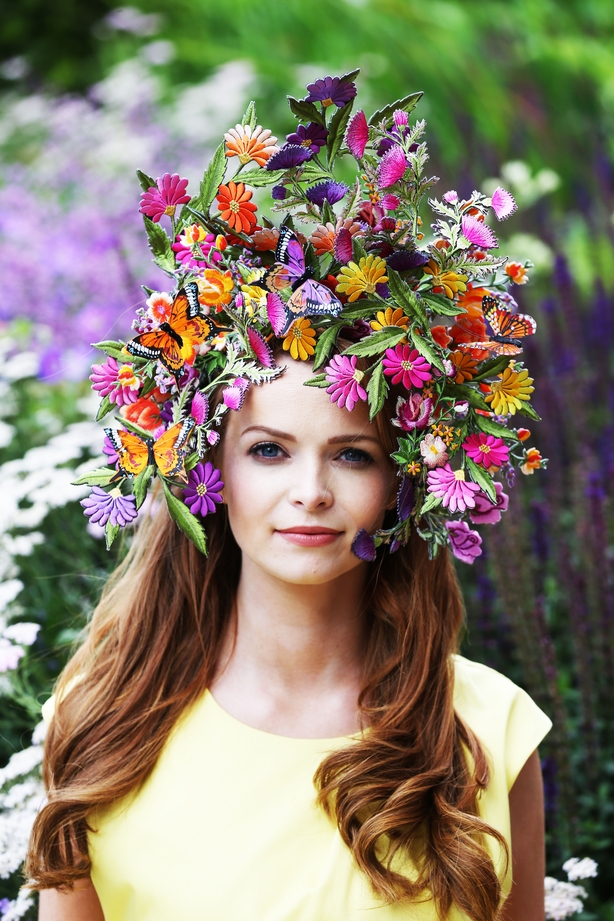 Carol Kennelly's head piece
