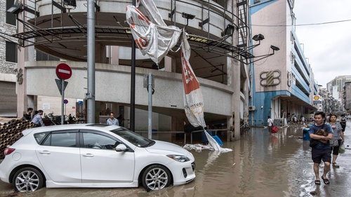 Typhoon leaves 9 dead after lashing Macau and Hong Kong