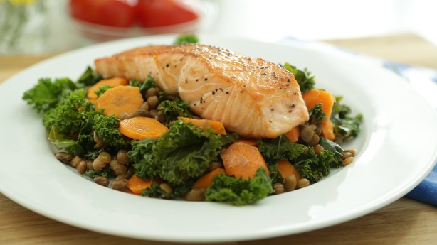 SEARED SALMON AND LENTIL VEG SAUTE