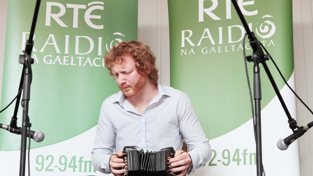 Fáilte roimh iontrálacha do Bhonn Óir Seán Ó Riada 2017