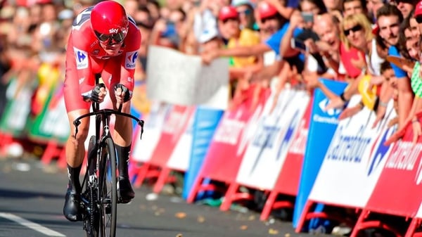 Chris Froome sprints to win the 16th stage of 'La Vuelta'