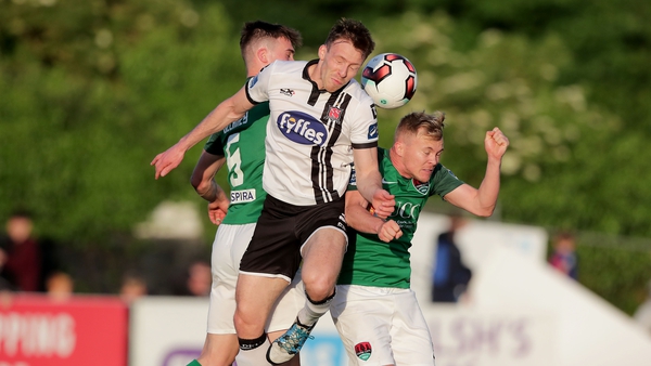 Cork could open a seven-point gap over Dundalk if they win at Oriel Park