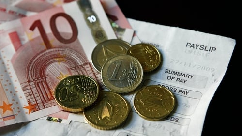 The difference between the Living Wage and current national minimum wage is €2.20 per hour