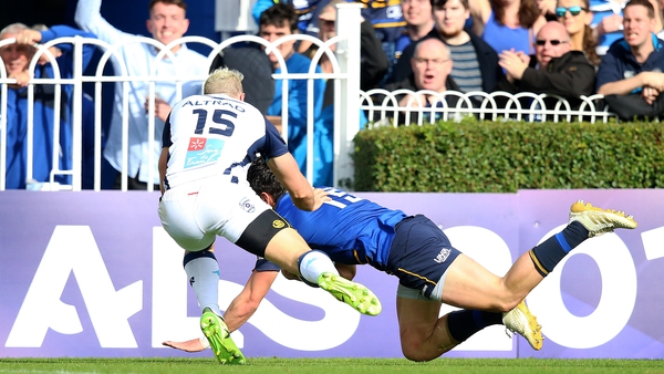 Joey Carbery scores Leinster's opening try against Montpellier