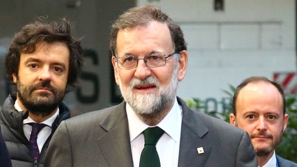 Spanish leader Mariano Rajoy is to hold a special cabinet meeting tomorrow