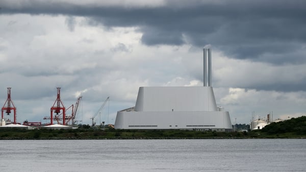 Poolbeg incinerator can burn 600,000 tonnes of waste a year