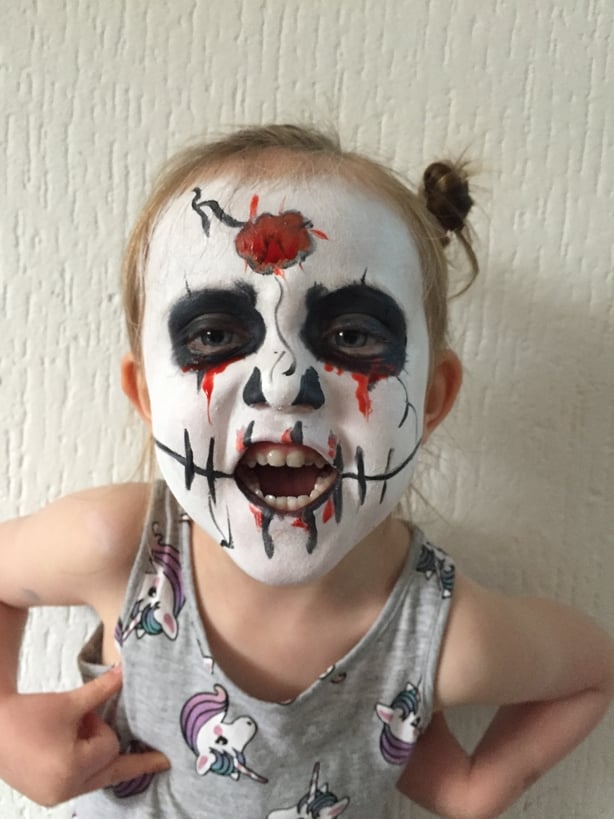 How to do amazing Halloween face painting at home