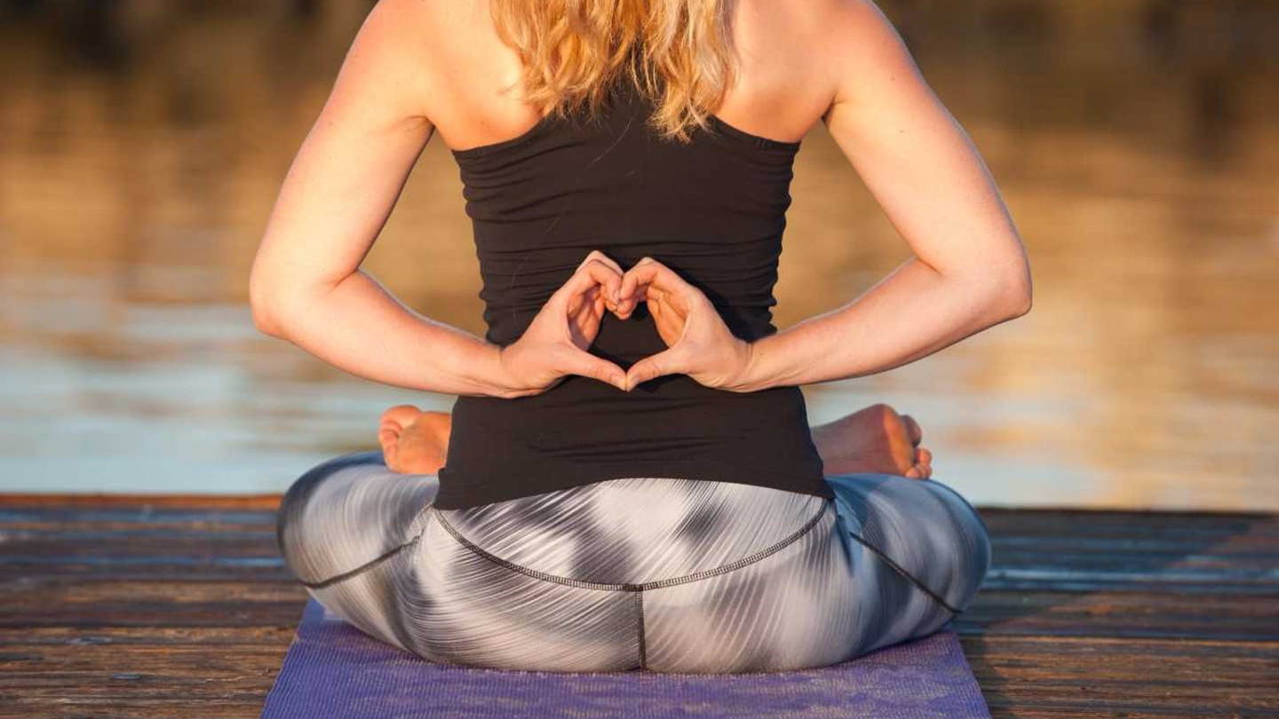 Heart Chakra Yoga - Blissflow