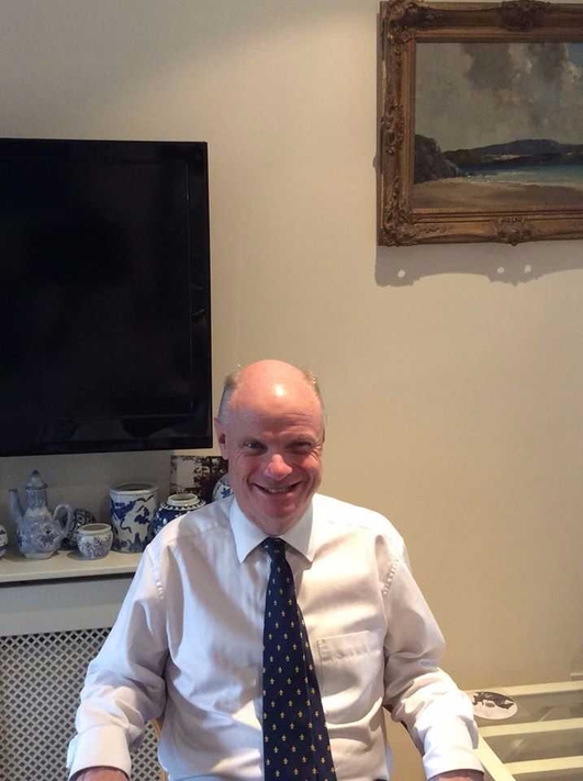 An Dlíodóir Antoin Delap.