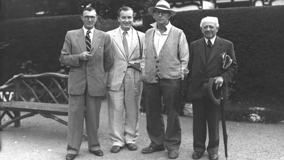 Patrick Kavanagh (third from left) and others at the Royal Dublin Society (RDS) early 1940s. © RTÉ 0509/086