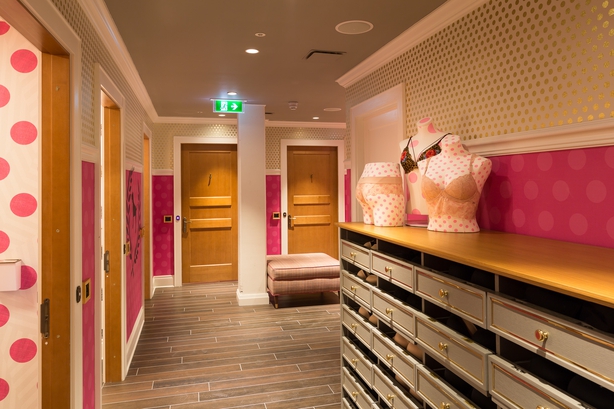 3 Things To Know About Dublin S New Victoria S Secret Store