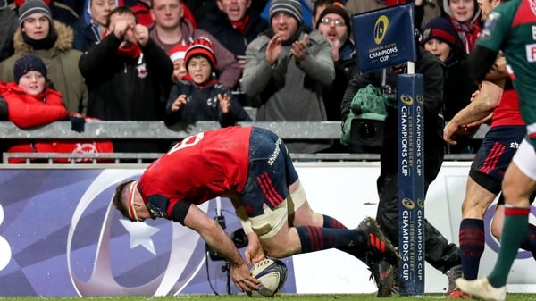 Peter O'Mahony with Munster's third try