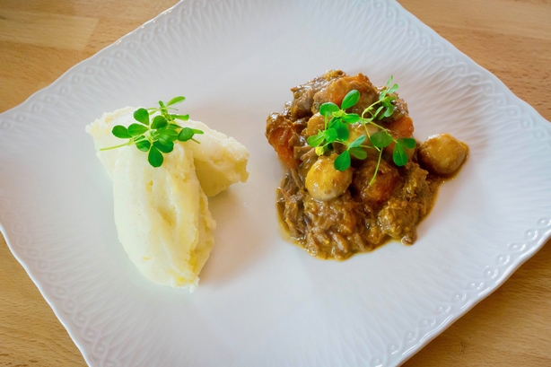 -Aunty-Bernadettes-Beef-Stew