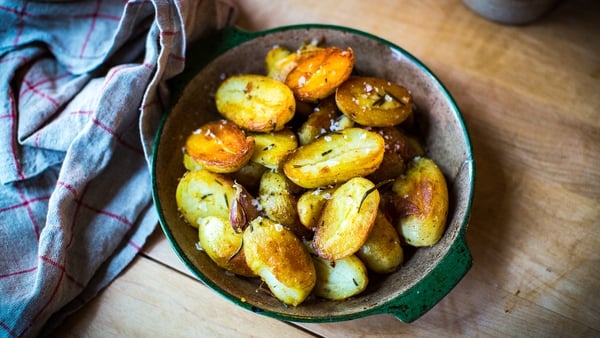 Sauteed potatoes with garlic and rosemary