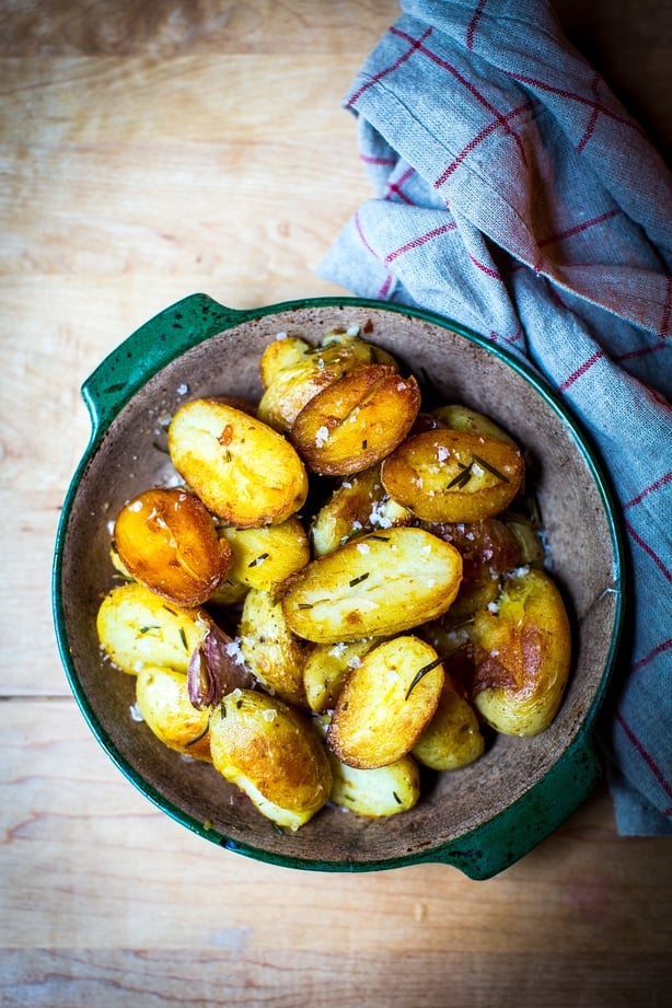 Sauteed potatoes with garlic and rosemary