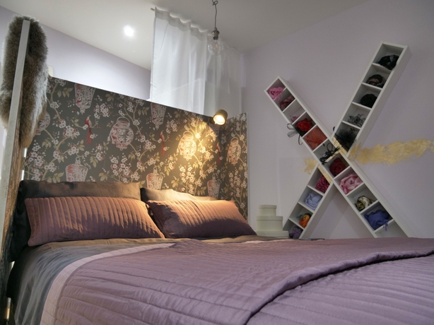 After - Bedroom: We can all learn a thing or two from how Róisin has made use of the limited space