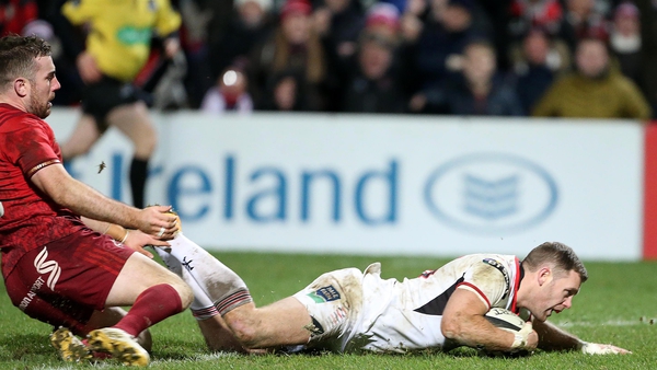 Darren Cave goes over for one of Ulster's tries