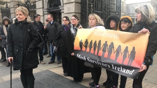 A group of women who suffered side-effects as a result of transvaginal mesh implants have called for a suspension of the use of the mesh