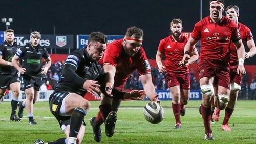 Munster closed the gap on conference leaders Glasgow