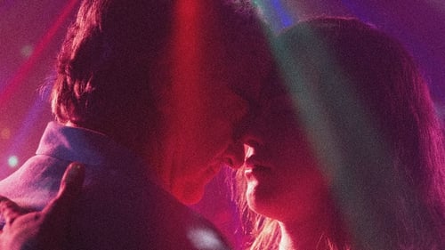 The lovers kiss shortly before tragedy strikes: Una Mujer Fantástica (A Fantastic Woman)