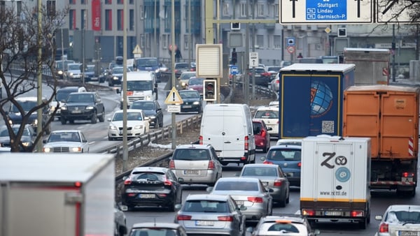 Stuttgart and Duesseldorf ordered to amend anti-pollution plans