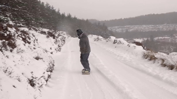 Snowboarder Wicklow mountains