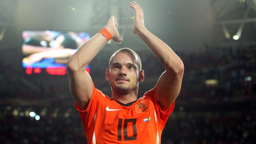 Wesley Sneijder will start training later this month at amateur team DOS Holland Stichtse Boys
