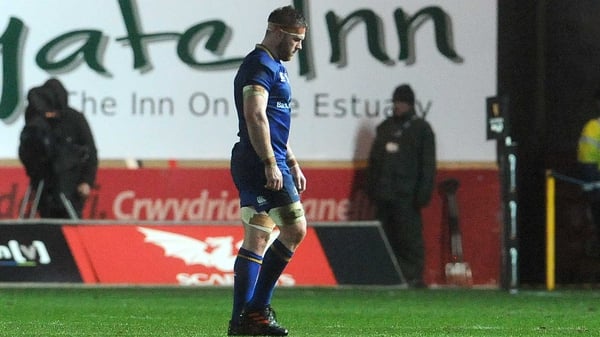 Leinster's Sean O'Brien goes off injured