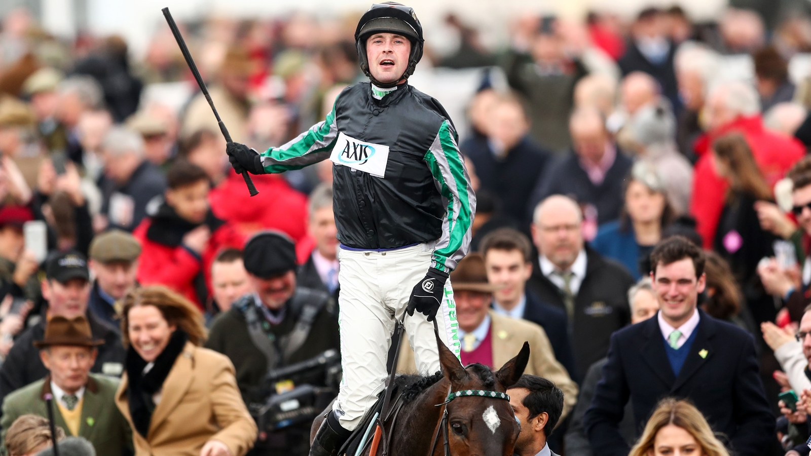 Altior proves his class to take Champion Chase