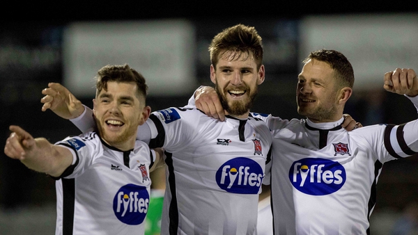 Dundalk host Waterford in Oriel Park tonight in a clash between the 2nd and 3rd placed teams